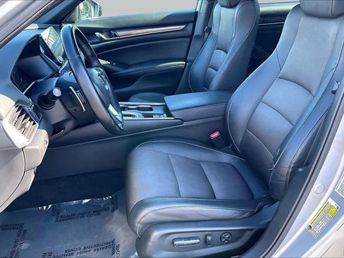Used 2019 Honda Accord Sport image 7