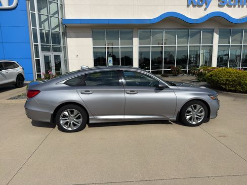Used 2020 Honda Accord LX image 4
