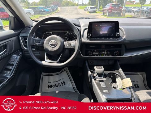 Certified 2024 Nissan Rogue SV FWD image 30
