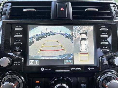 Used 2022 Toyota 4Runner TRD Off-Road Premium AWD/4WD image 25