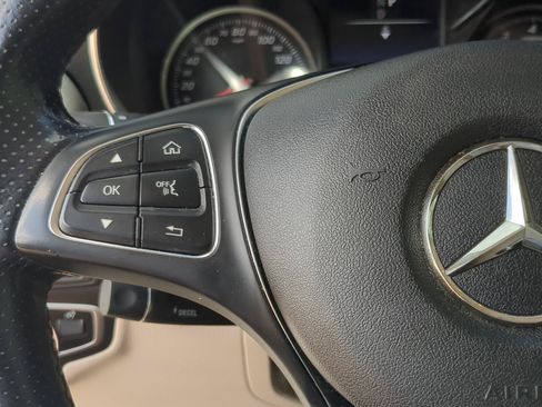 Used 2019 Mercedes-Benz GLC 300 image 13