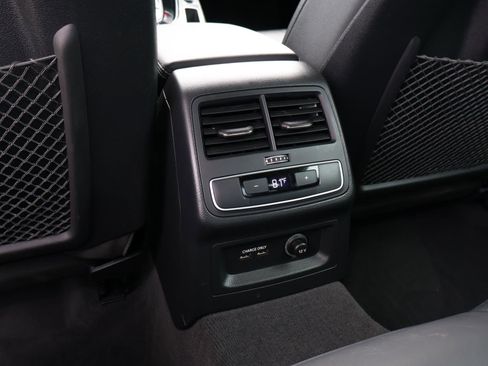 Used 2022 Audi A4 2.0T Premium Plus image 12