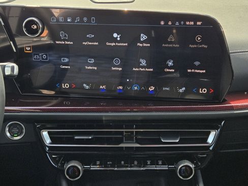 New 2026 Chevrolet Traverse Z71 image 9