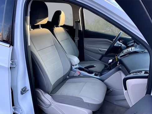 Used 2015 Ford Escape SE image 7