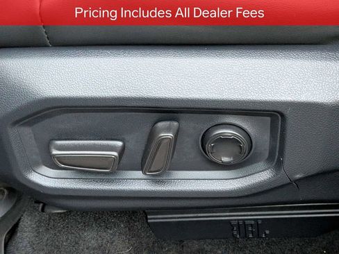 Used 2024 Toyota Tundra Platinum AWD/4WD image 21
