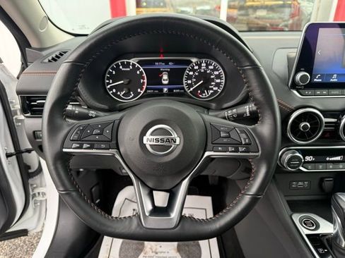 Used 2023 Nissan Sentra SR w/ Midnight Edition Package image 19