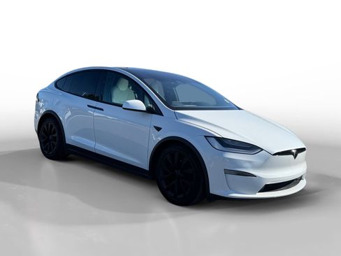Used 2022 Tesla Model X Base image 7