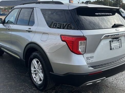 Used 2021 Ford Explorer XLT w/ Equipment Group 202A image 6