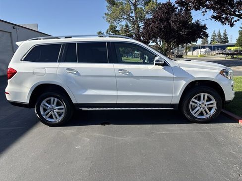 Used 2014 Mercedes-Benz GL 450 4MATIC image 11