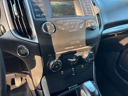 Used 2017 Ford Edge SE AWD/4WD image 22