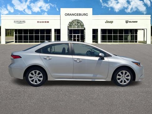 Used 2024 Toyota Corolla LE FWD image 9