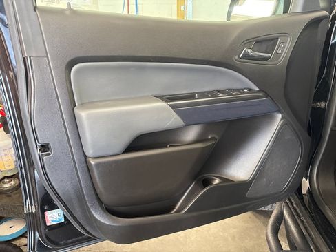 Used 2019 Chevrolet Colorado Z71 AWD/4WD image 13