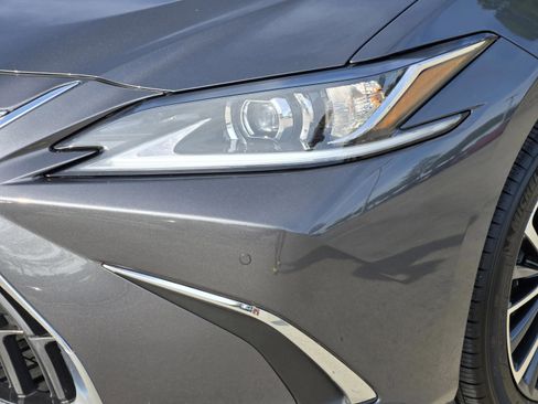 Used 2024 Lexus ES 350 w/ Premium Package FWD image 39