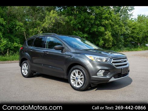 Used 2018 Ford Escape SE FWD image 1