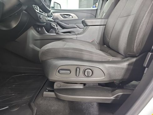Used 2023 Chevrolet Traverse LT w/ LPO, Floor Liner Package AWD/4WD image 35