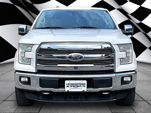 Used 2016 Ford F150 Lariat w/ Equipment Group 502A Luxury AWD/4WD image 3