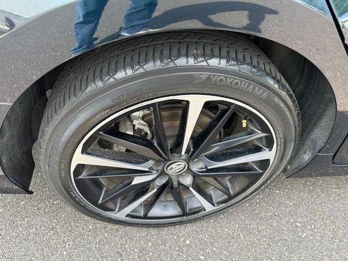 Used 2020 Toyota Camry LE w/ Carpet Mat Package FWD image 30