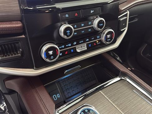 Used 2024 Ford Expedition Max Limited image 22