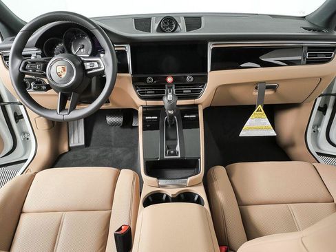 Certified 2026 Porsche Macan Turbo AWD/4WD image 18