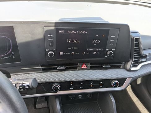Used 2024 Kia Sportage LX AWD/4WD image 17
