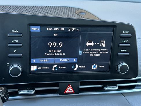 Used 2025 Hyundai Elantra Sport FWD image 19