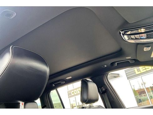 Used 2024 Jeep Grand Cherokee Overland AWD/4WD image 18