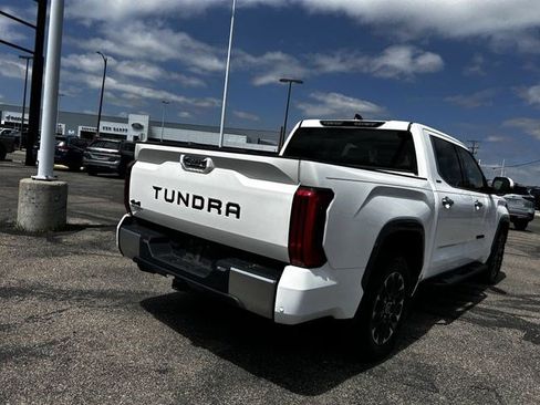 Used 2023 Toyota Tundra Limited AWD/4WD image 5