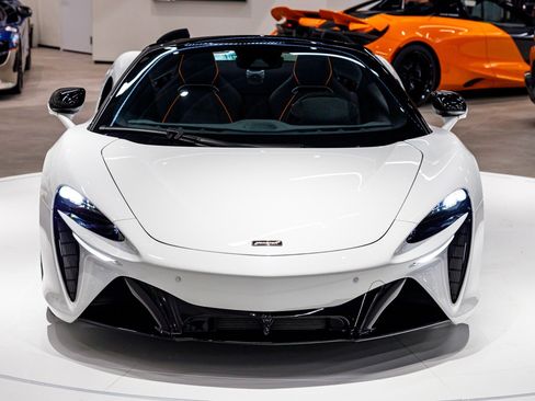 New 2026 McLaren Artura Spider RWD image 9
