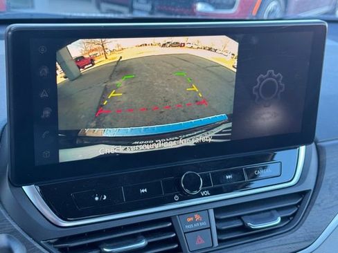 Used 2023 Nissan Altima 2.5 SV w/ SV Premium Package image 46