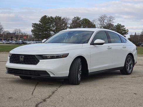 Certified 2024 Honda Accord EX image 14