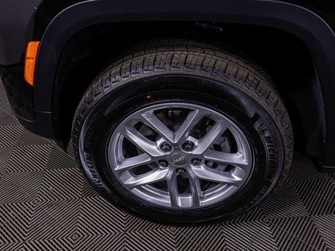 New 2025 Jeep Grand Cherokee Laredo X image 41