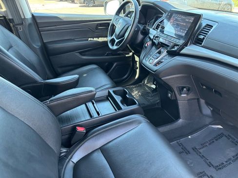 Used 2024 Honda Odyssey EX-L image 13