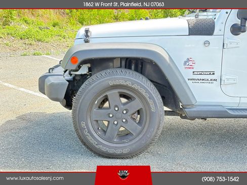 Used 2015 Jeep Wrangler Unlimited Sport w/ Quick Order Package 24S AWD/4WD image 12