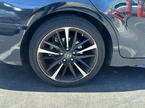 Used 2018 Toyota Camry XSE w/ Driver Assist Package FWD image 4
