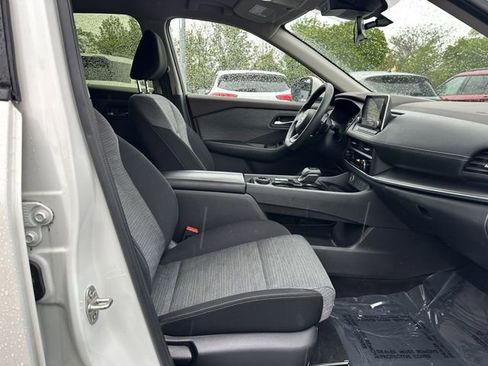 Used 2023 Nissan Rogue SV AWD/4WD image 33