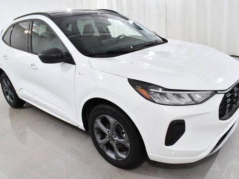 Used 2023 Ford Escape ST-Line w/ Tech Pack #1 image 5