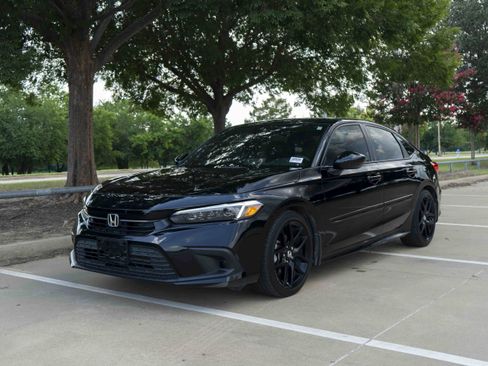 Used 2024 Honda Civic Sport image 5