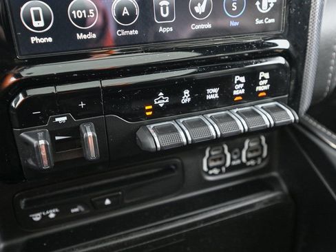 Used 2019 RAM 1500 Limited image 35