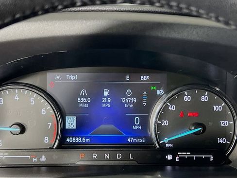 Used 2023 Ford Explorer Limited image 12