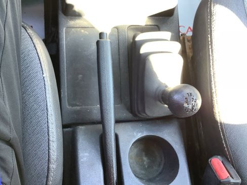 Used 1996 Geo Tracker 4WD 4-Door image 16