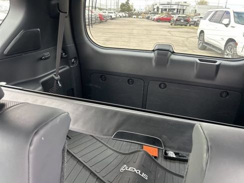 Used 2023 Lexus GX 460 Premium AWD/4WD image 32
