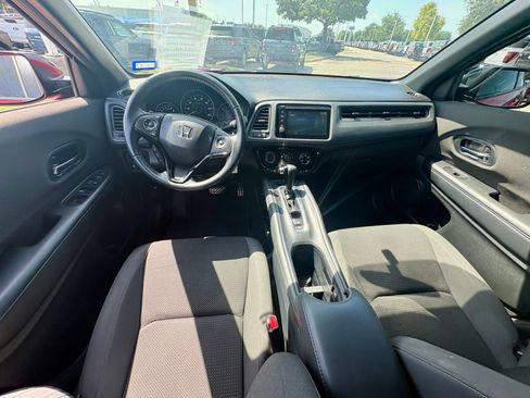Used 2019 Honda HR-V Sport image 11