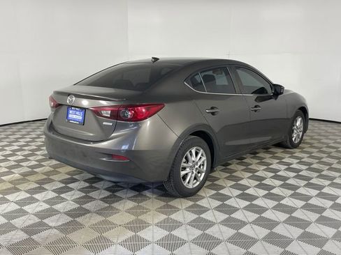 Used 2015 MAZDA MAZDA3 i Touring w/ Technology Package image 18
