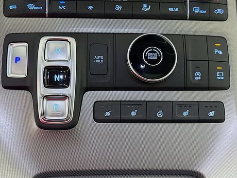 Used 2022 Hyundai Palisade Calligraphy FWD image 18