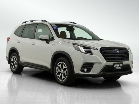 Used 2023 Subaru Forester Premium image 7