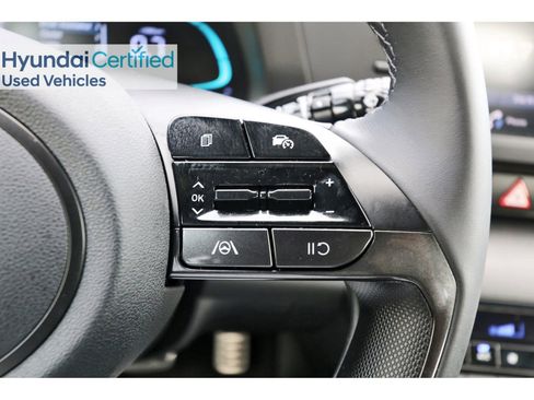 Certified 2025 Hyundai Elantra Sport FWD image 19