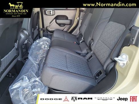 New 2026 Jeep Gladiator Mojave AWD/4WD image 6