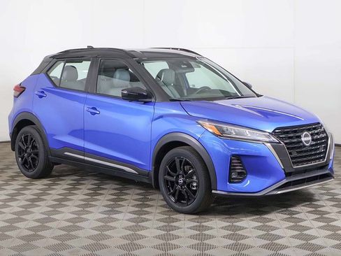 Used 2023 Nissan Kicks SR w/ SR Premium Package FWD image 48