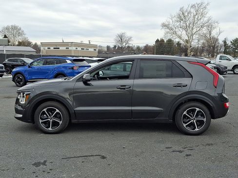 New 2026 Kia Niro LX image 8
