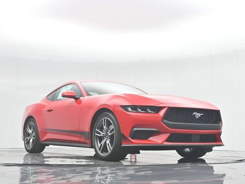 Used 2024 Ford Mustang Coupe RWD image 42